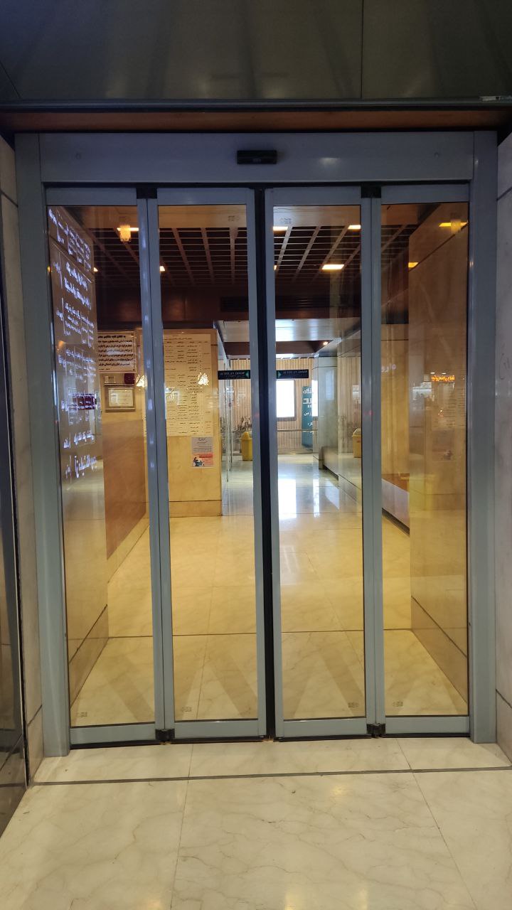 درب اتوماتیک شیشه ای فولدینگ