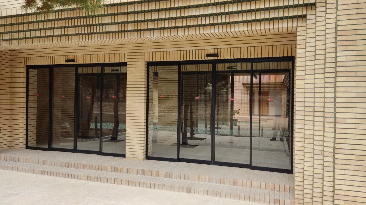 درب اتوماتیک شیشه ای فولدینگ